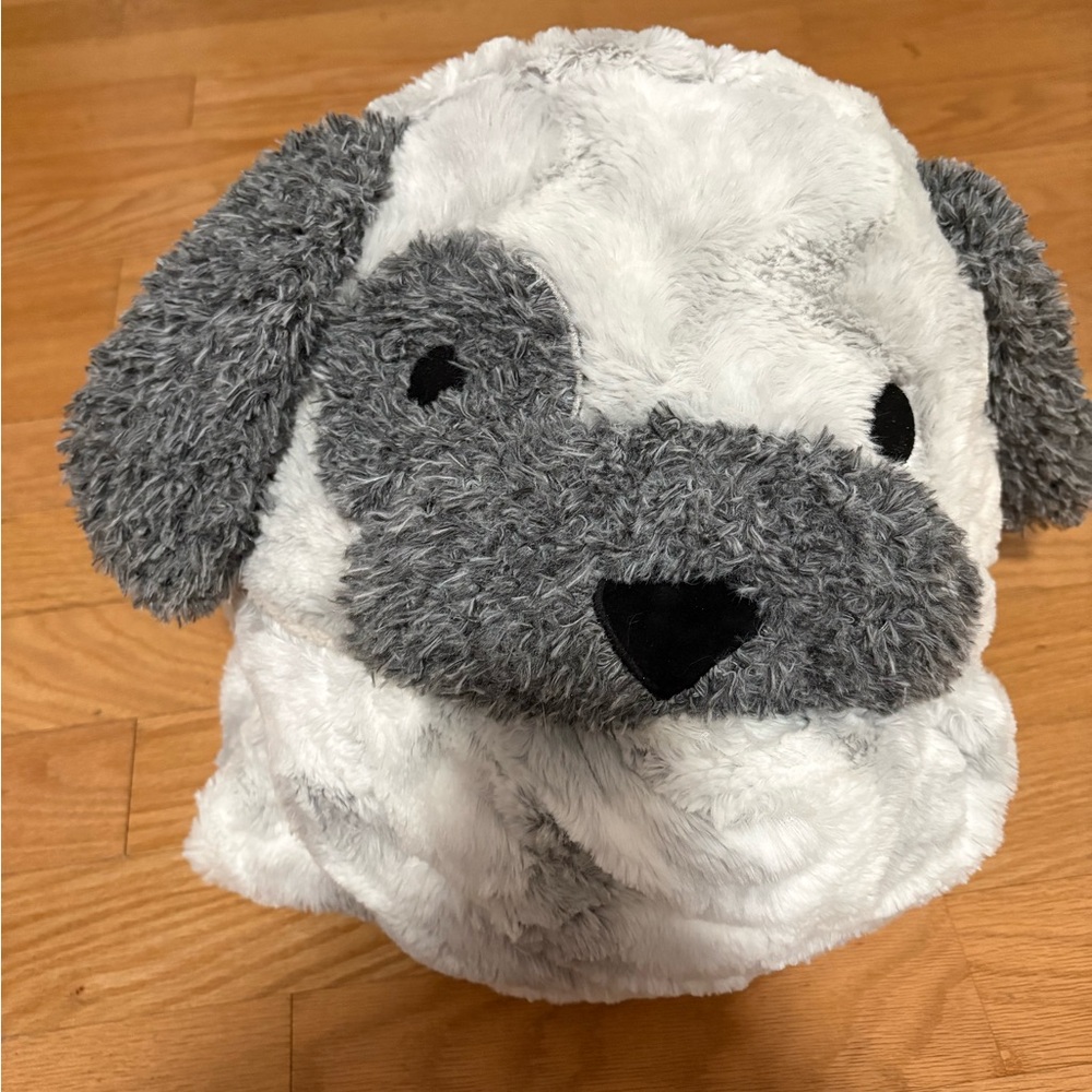 Cozy Gray and White Dog Hooded Blanket With pockets